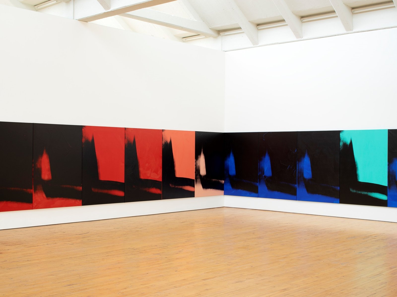 la muestra en PROA que propone una experiencia sensorial sin textos curatoriales