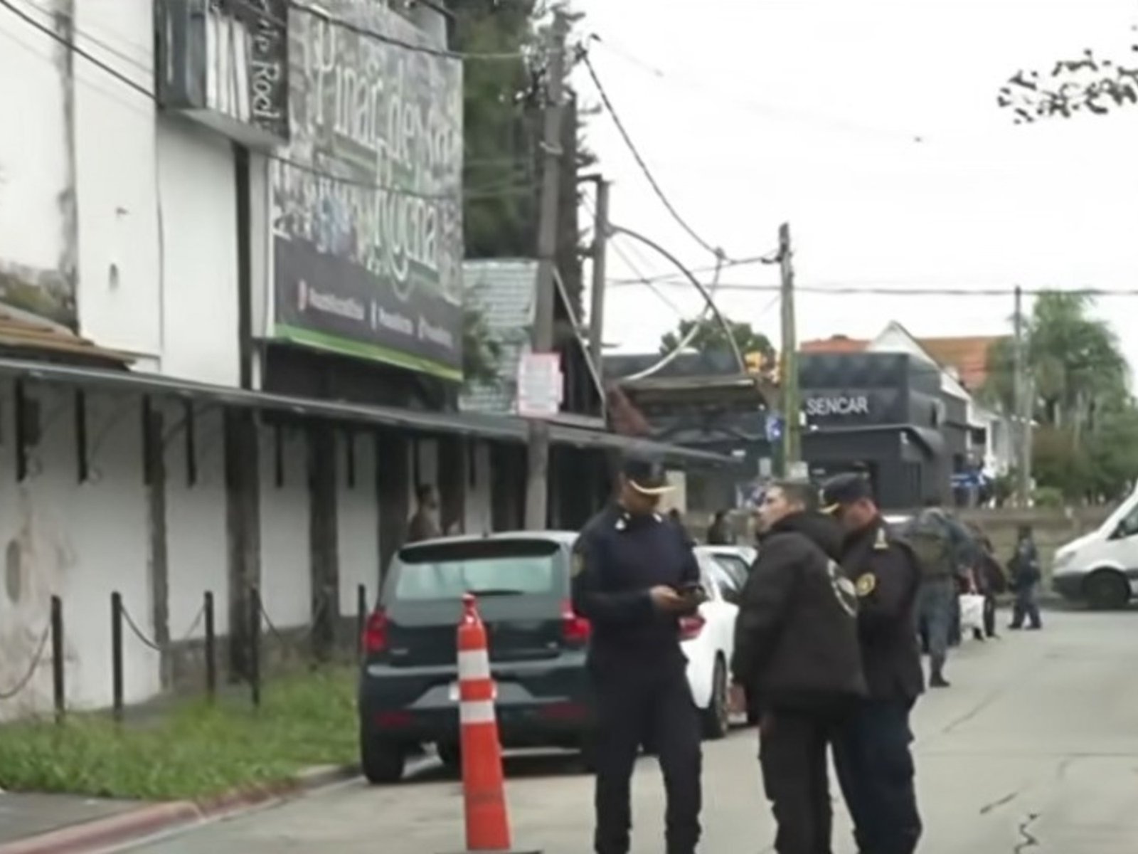 su dueño Daniel Bellini y los trabajadores se niegan a dejar el lugar