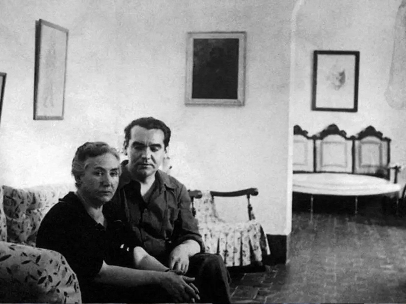 un nuevo libro reúne cartas inéditas y reconstruye su vida familiar