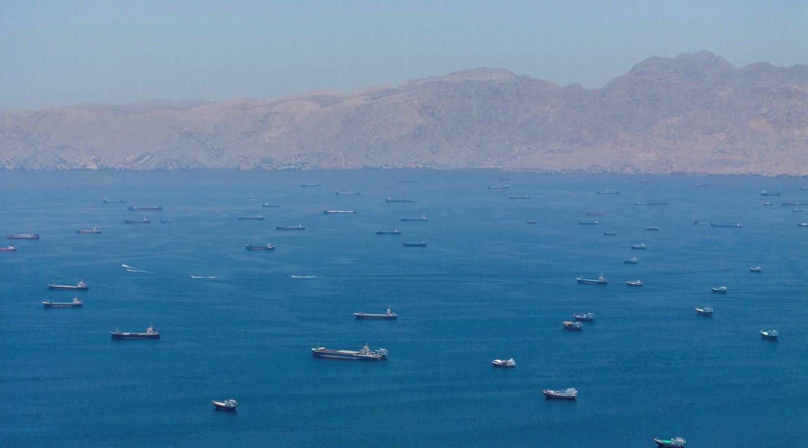 La guerra de Estados Unidos e Israel contra Irán, en directo | EE UU ataca instalaciones militares en Irán y Teherán responde con una ofensiva contra una base aérea estadounidense