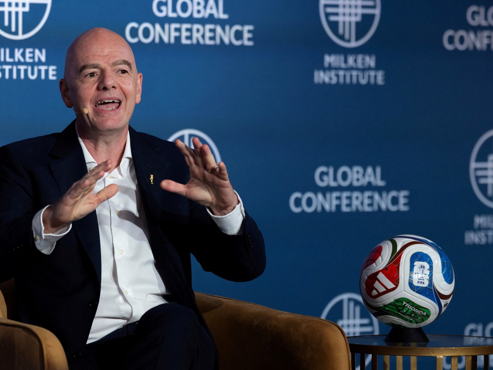 A pocas semanas del Mundial, Gianni Infantino habló de los hinchas de Argentina, de Messi y de lo que espera de la Selección