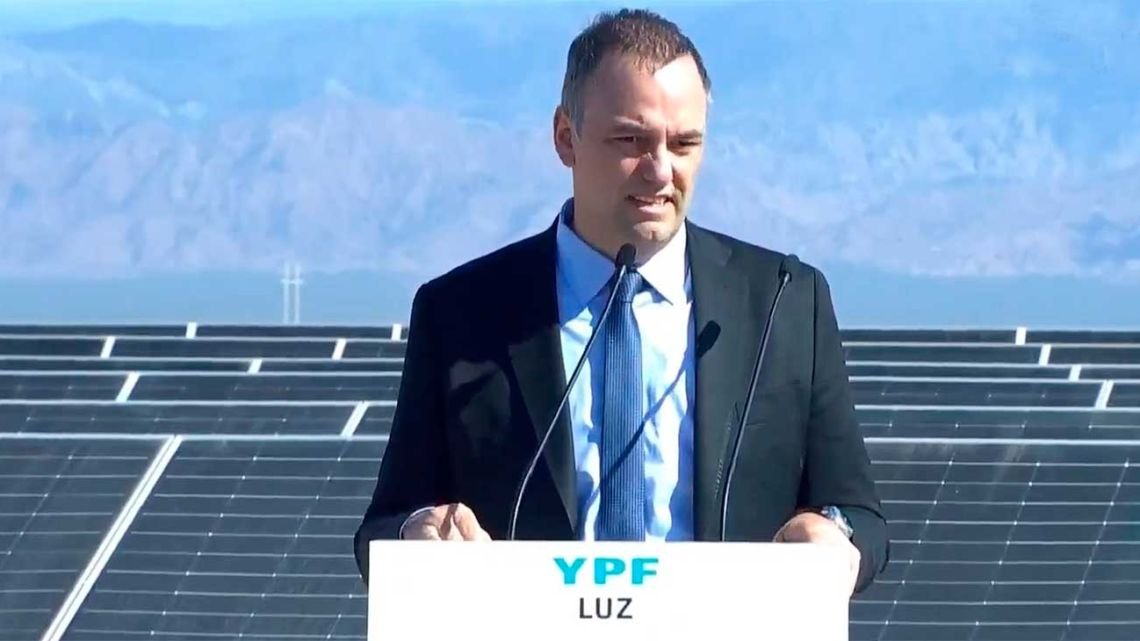 Adorni sigue firme en su cargo: inaugura obras y piensa en reabrir las conferencias de prensa