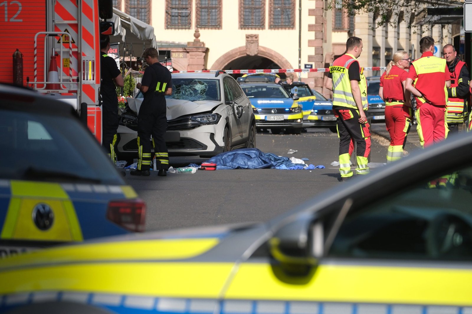 Al menos dos muertos en un atropello en una calle comercial peatonal en el centro de Leipzig