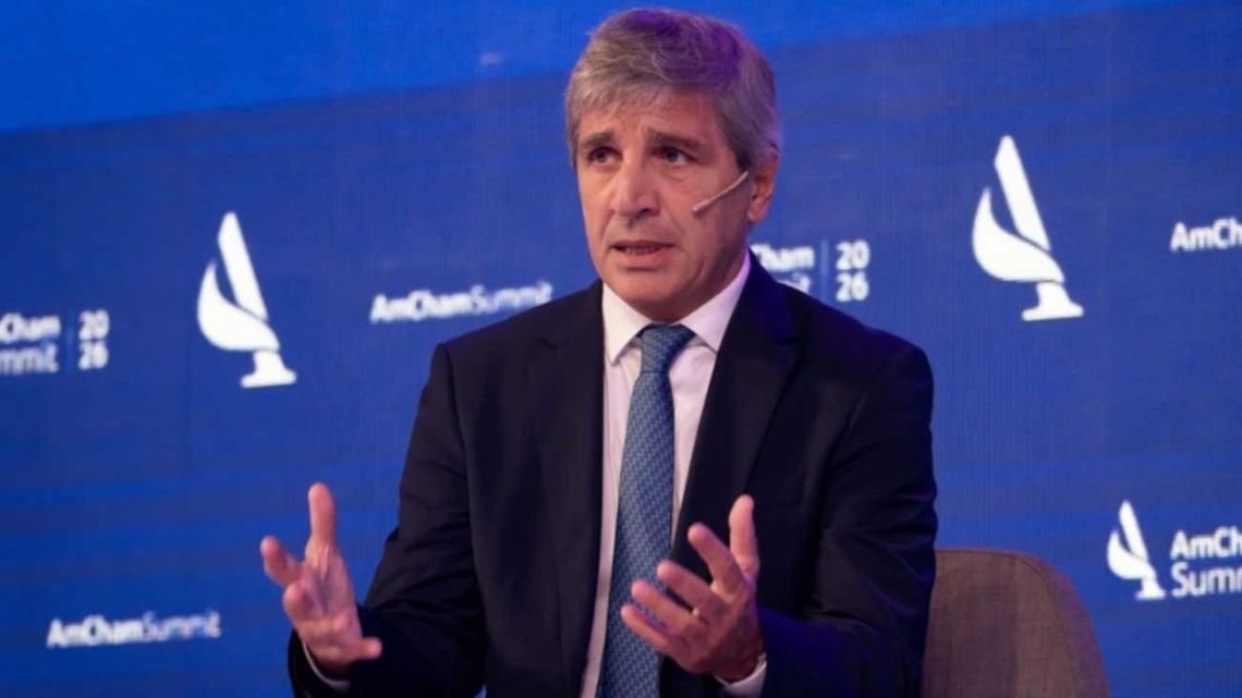 AySA: Caputo anticipó que mañana se publican los pliegos para vender el 90% de las acciones