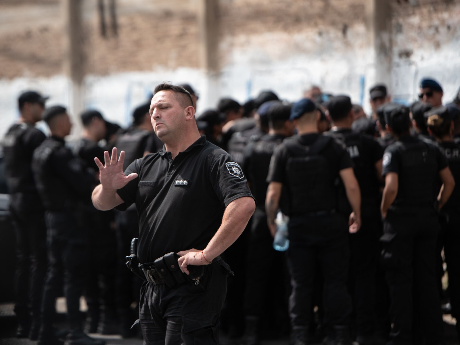 Borró chats de un celular secuestrado en una investigación judicial de asuntos internos de la Policía: quedó preso