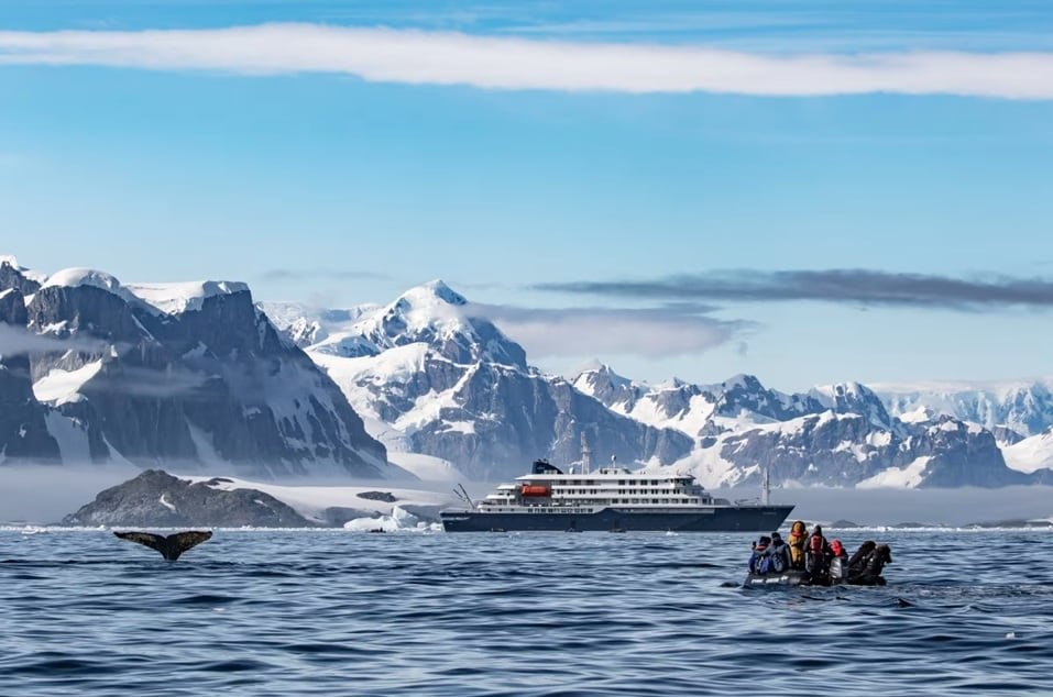 El barco MV Hondius, en una imagen facilitada por la compañía.