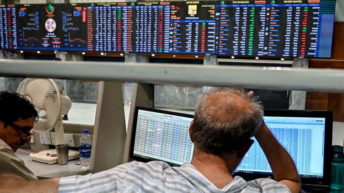 Cayeron los activos argentinos mientras que el riesgo país se mantuvo arriba de los 520 pb