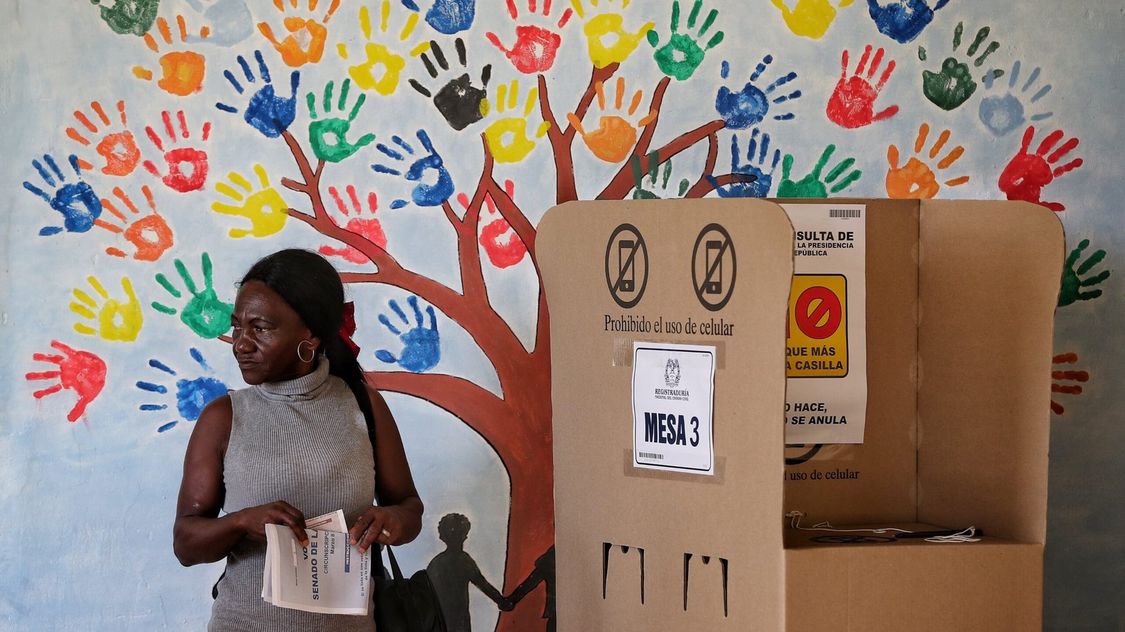 Colombia llega a las elecciones con el espejo de 2022 al frente