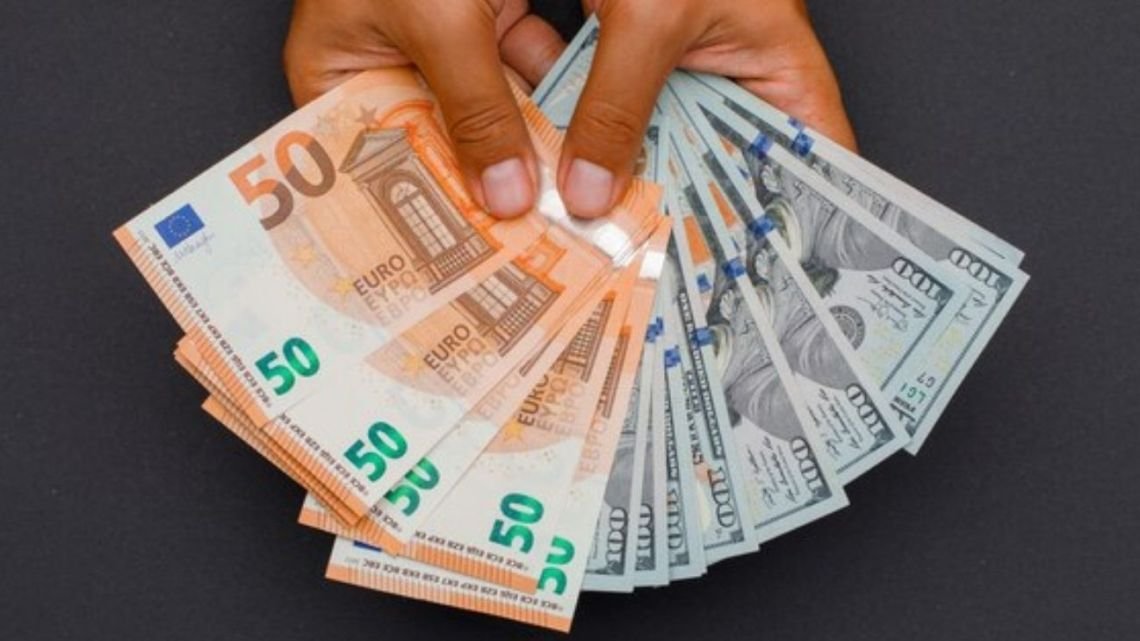 Cotización del euro y euro blue hoy, lunes 4 de mayo