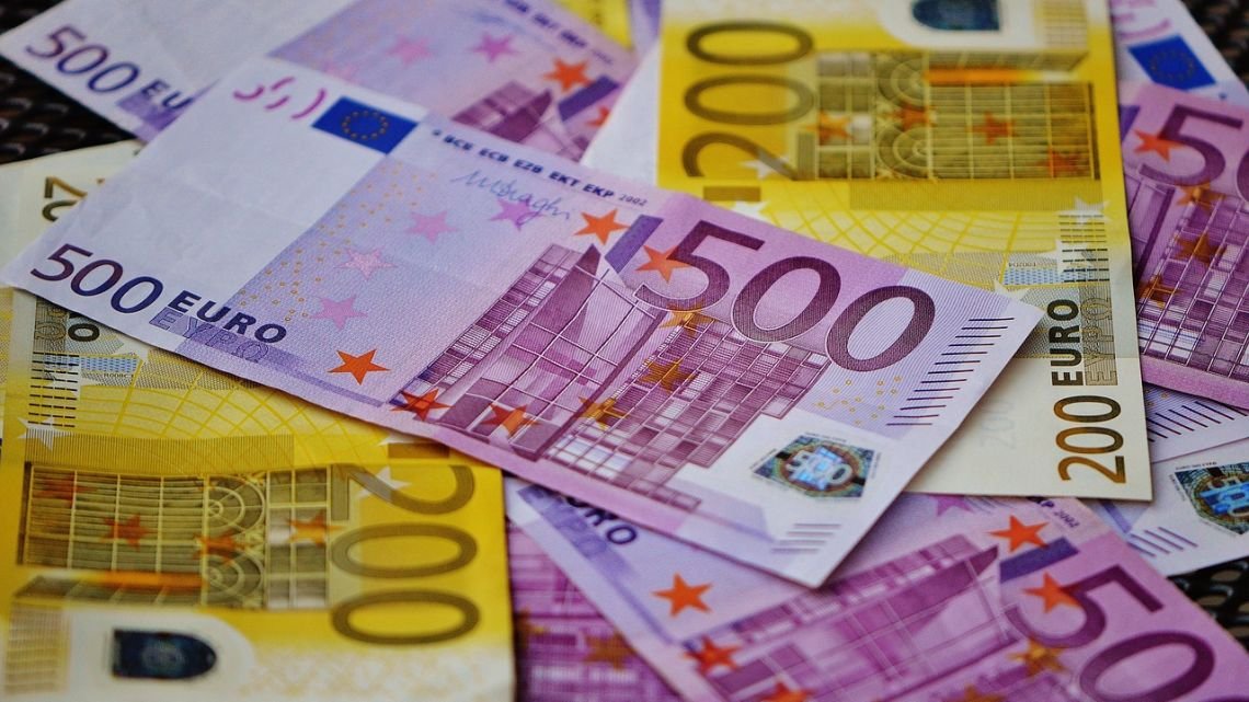 Cotización del euro y euro blue hoy, viernes 8 de mayo