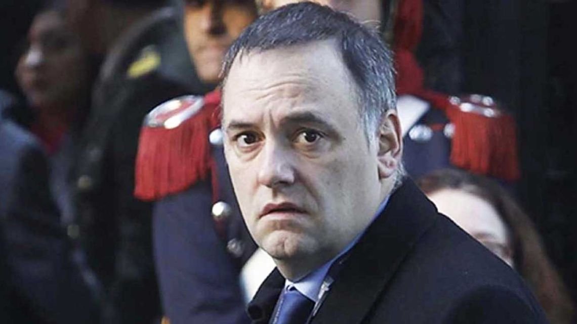 Declaran que Manuel Adorni pagó US$21.000 en efectivo por el alquiler de una casa en Indio Cua