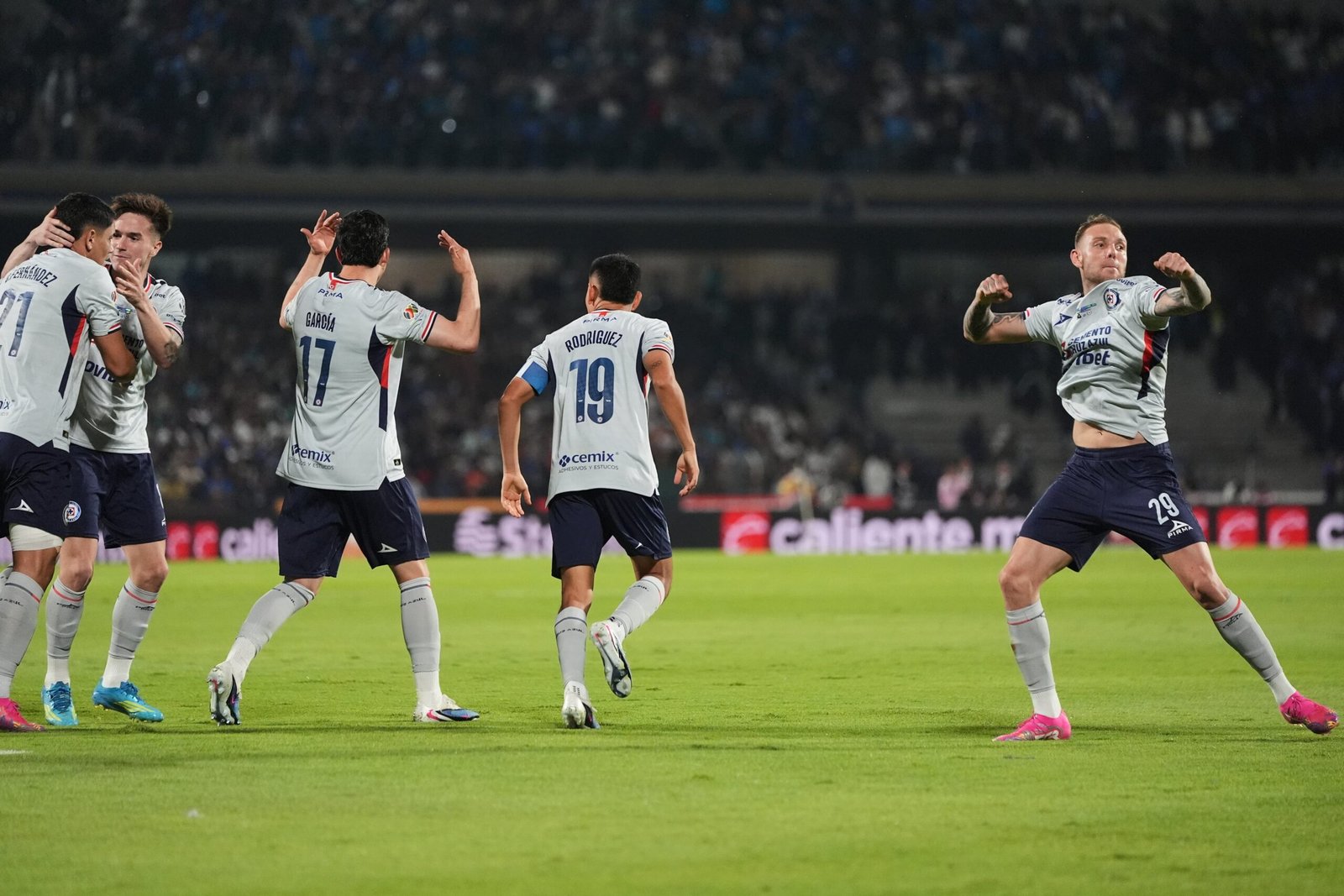 El Cruz Azul le arrebata la Liga MX a los Pumas para alcanzar su décimo campeonato