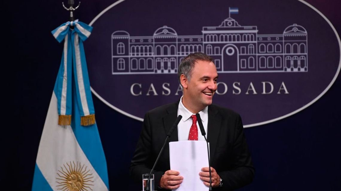 El Gobierno reabre la sala de prensa en Casa Rosada tras 10 días y Adorni retoma conferencias con nuevas restricciones