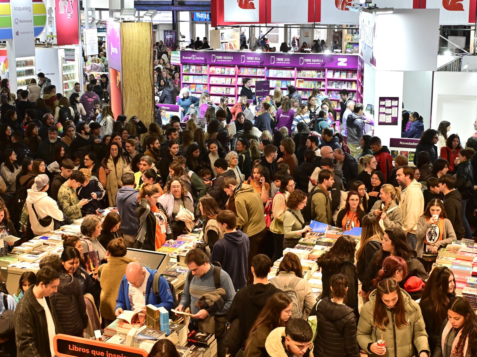 El Nobel Mo Yan, Felipe Pigna y miles de lectores colmaron el último sábado de la Feria
