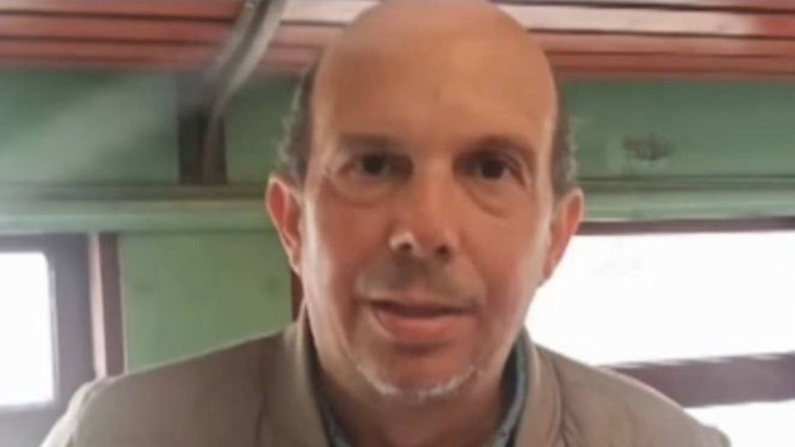 El abogado del argentino detenido en Brasil por racismo pide su excarcelación, afirmando que fue atacado en la cárcel y teme por su vida