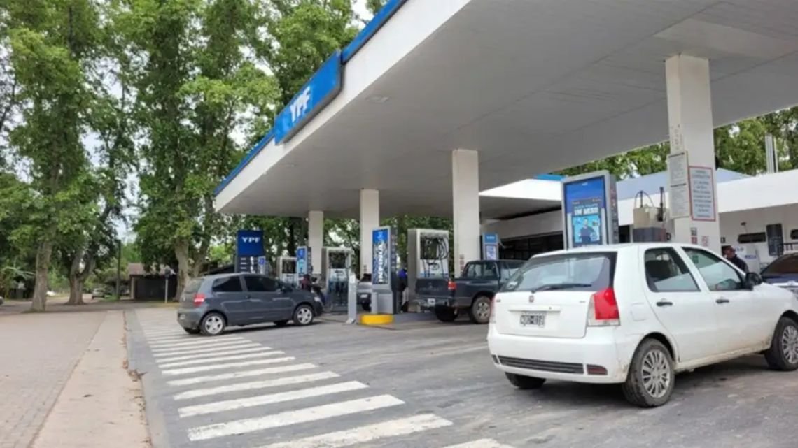 El consumo de combustible no repunta: “Lo que refleja es la caída de los ingresos y de la actividad económica”