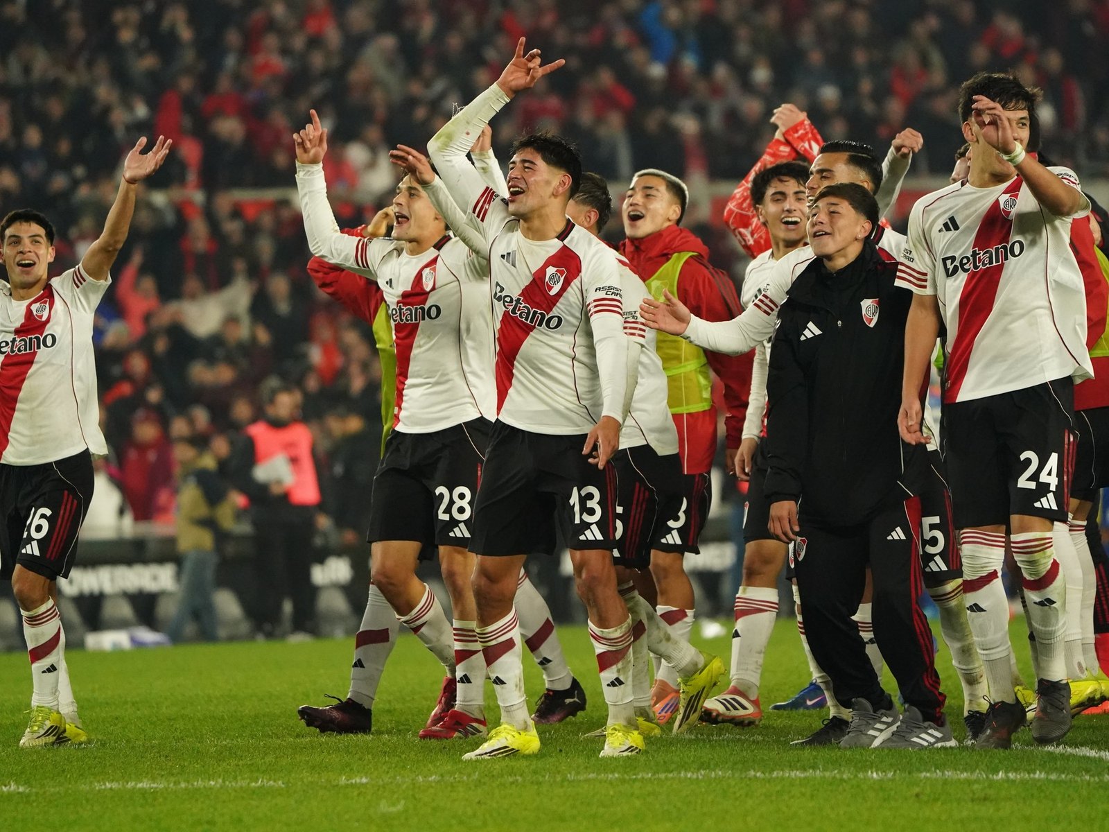 El festejo de River por el pase a la final y la dedicatoria para Boca: "Es para vos..." :: Olé