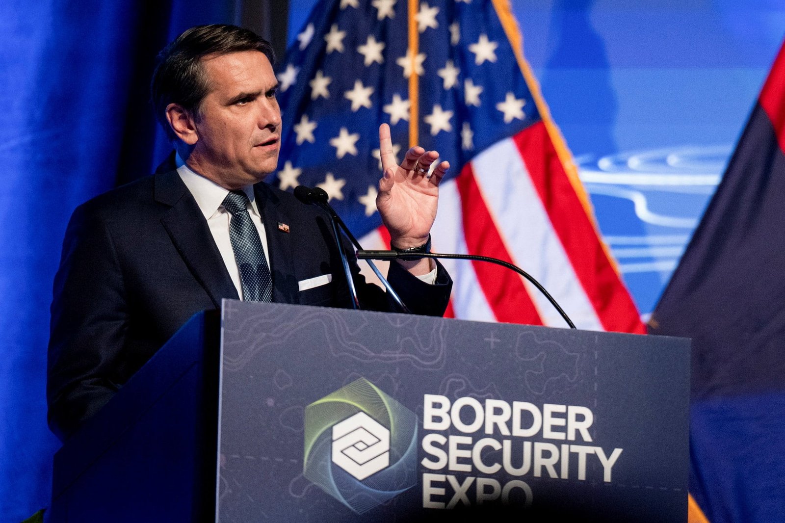 El fiscal general de Estados Unidos advierte que habrá más acusaciones contra políticos mexicanos por nexos con los carteles