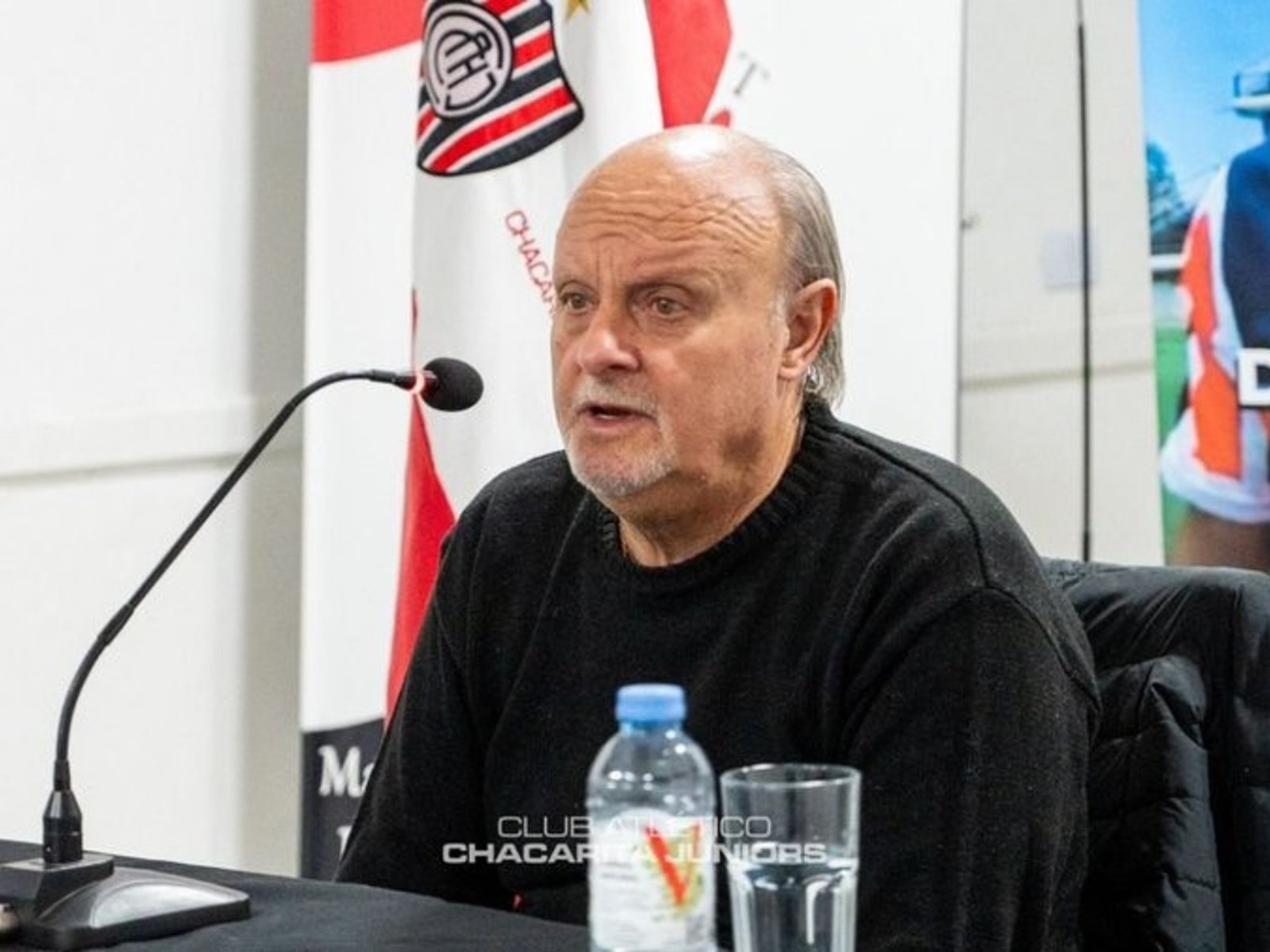 El presidente de Chacarita volvió a disparar: "El peor enemigo del club es la propia gente" :: Olé