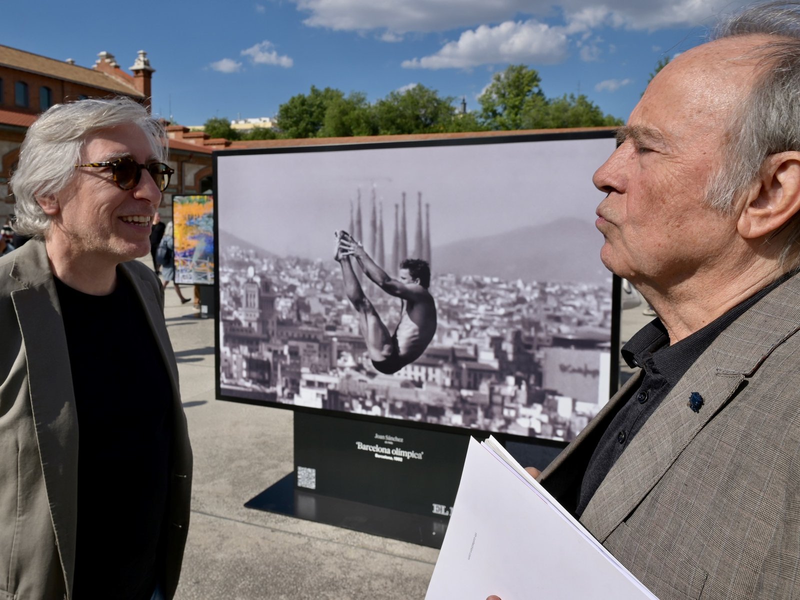 En Madrid, Joan Manuel Serrat, Manuel Vicent, Martín Caparrós, Ana Belén y David Trueba, entre otras figuras de la cultura española y latinoamericana, protagonizan un festival por los 50 años del diario El País