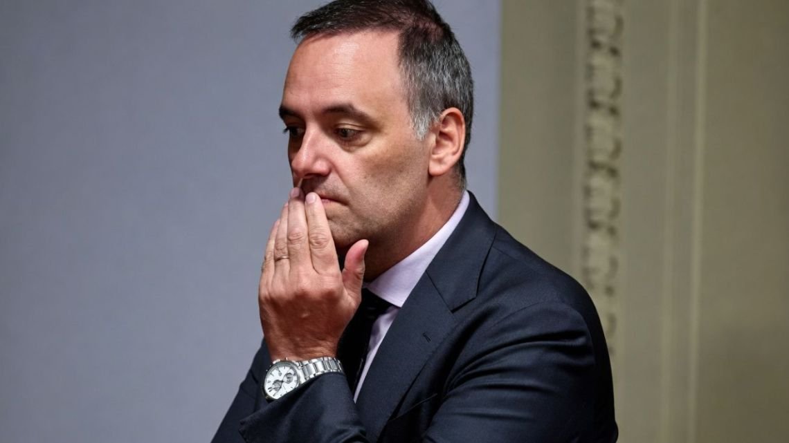 En “QR!” advirtieron que “Adorni no le permitió disfrutar a Milei la baja de la inflación”
