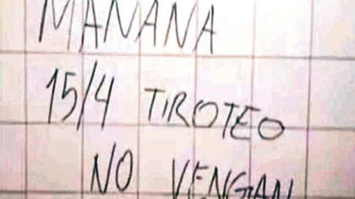 Escuela de amenazas | Perfil