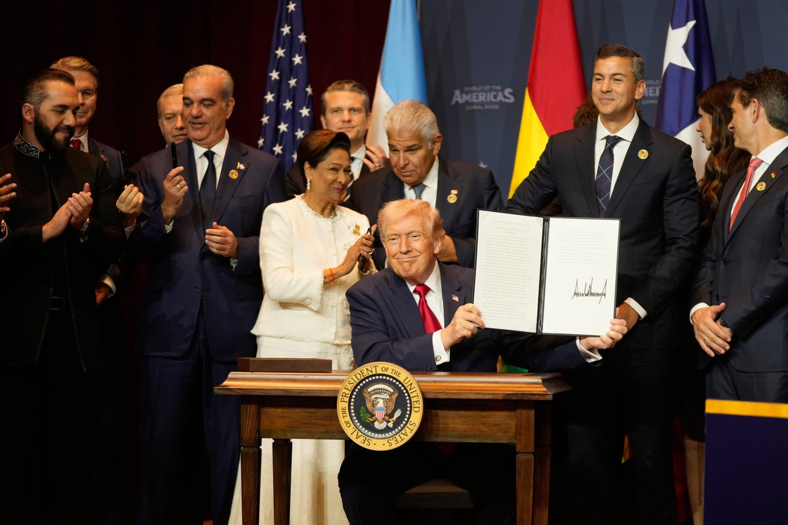 Guatemala negocia con Estados Unidos un plan de ataques conjuntos en su territorio contra el narco