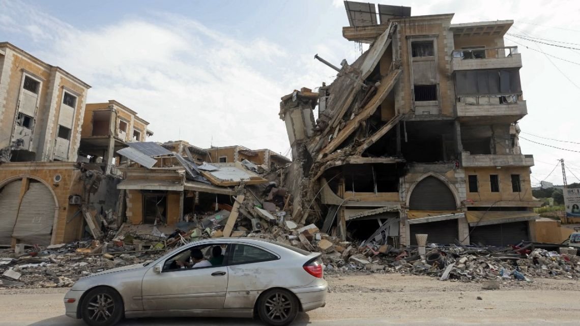 Iraníes desafían a Trump, Israel bombardea el Líbano... Domingo 'de rutina' en Medio oriente