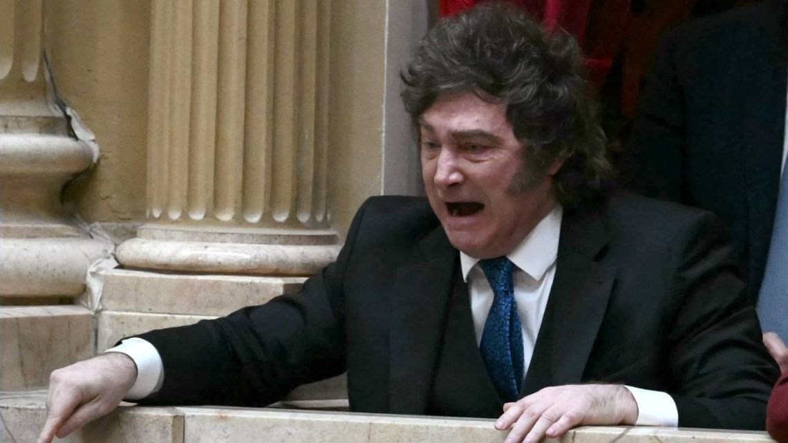 Javier Milei cruzó al periodismo argentino por la pauta oficial