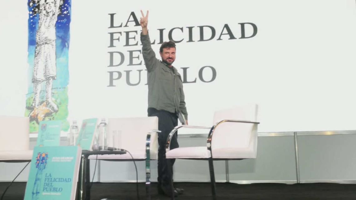 Juan Grabois presentó su libro "La Felicidad del Pueblo" y afirmó: "Hay que dar la pelea contra un sistema de valores deshumanizante"