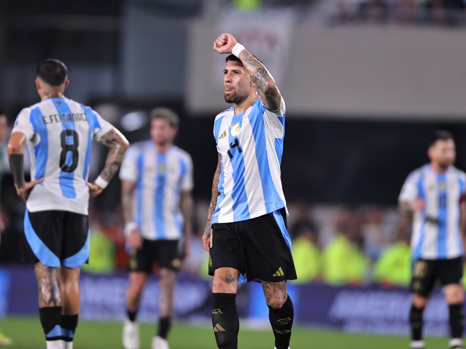 La AFA le pidió formalmente a la FIFA la amnistía para que Nicolás Otamendi pueda jugar en el debut del Mundial 2026