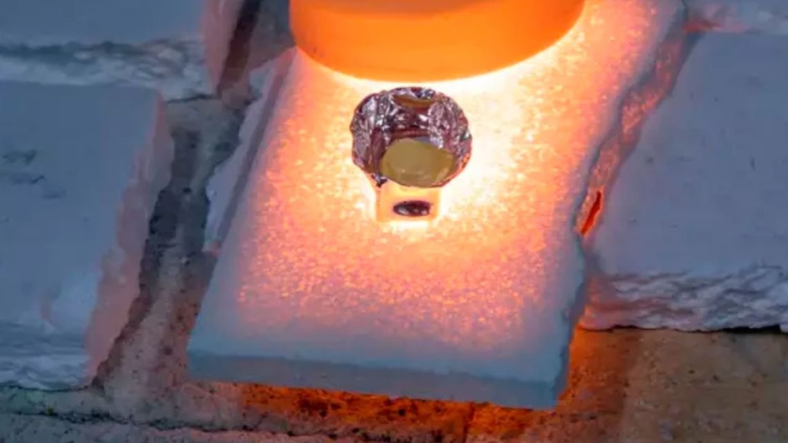La NASA creó una sustancia para fundir roca lunar y se convertirá en la “futura tecnología” de extracción de recursos