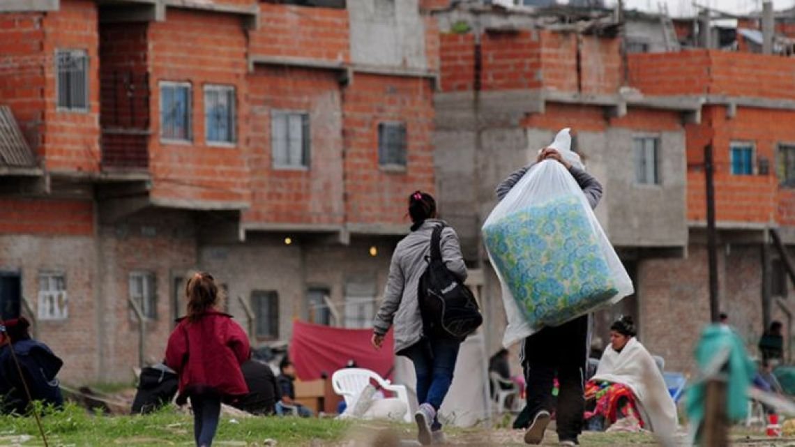 La UNC le responde al Indec de Milei: cómo es el Índice de Pobreza Multidimensional que medirá "más allá del ingreso"