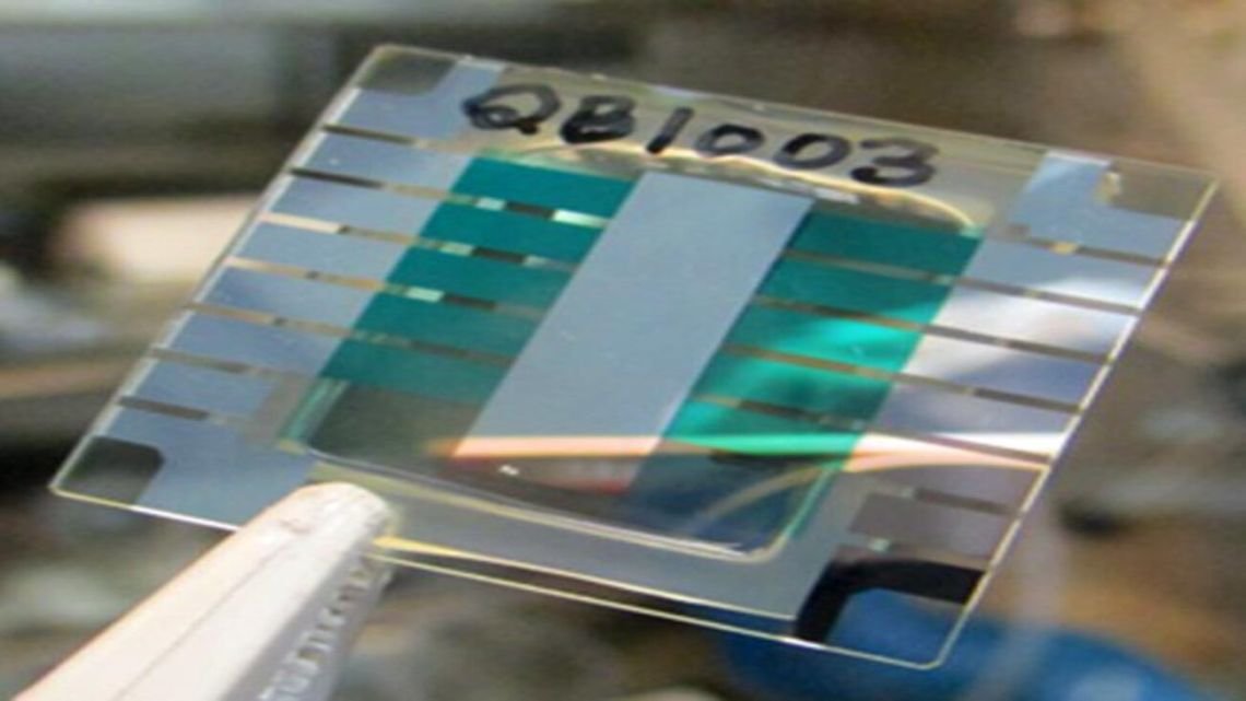 La batería cuántica que podría cargarse casi al instante ya funciona en laboratorio