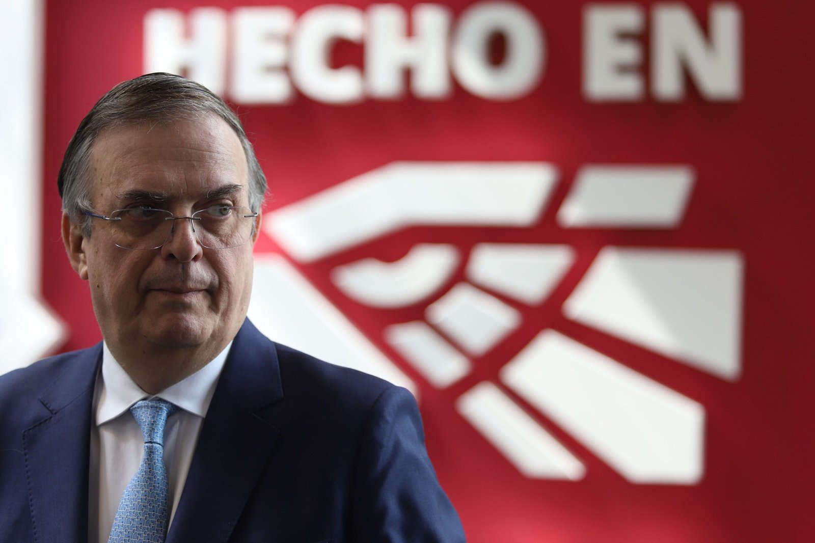 La investigación a Marcelo Ebrard por la estancia de su hijo en la residencia de Londres se queda en un limbo