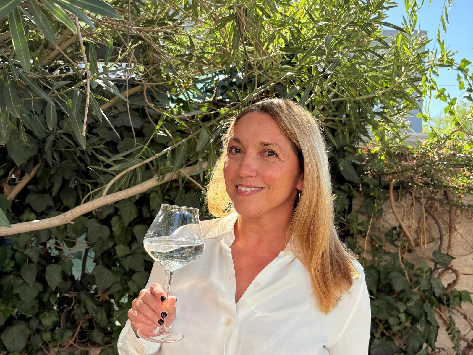 La única sommelier de agua del país cuenta que gusto tiene y cómo "estar a pleno con los sentidos"