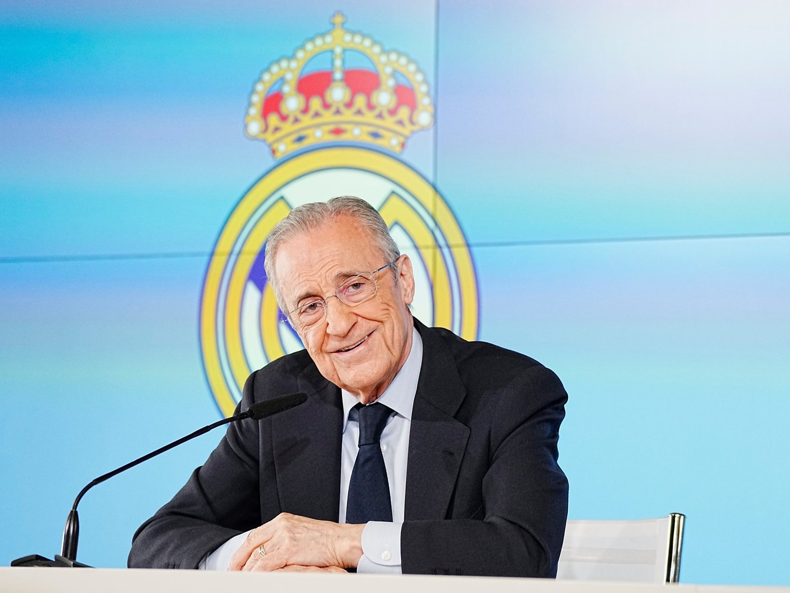 «Lamento decirles que no voy a dimitir»