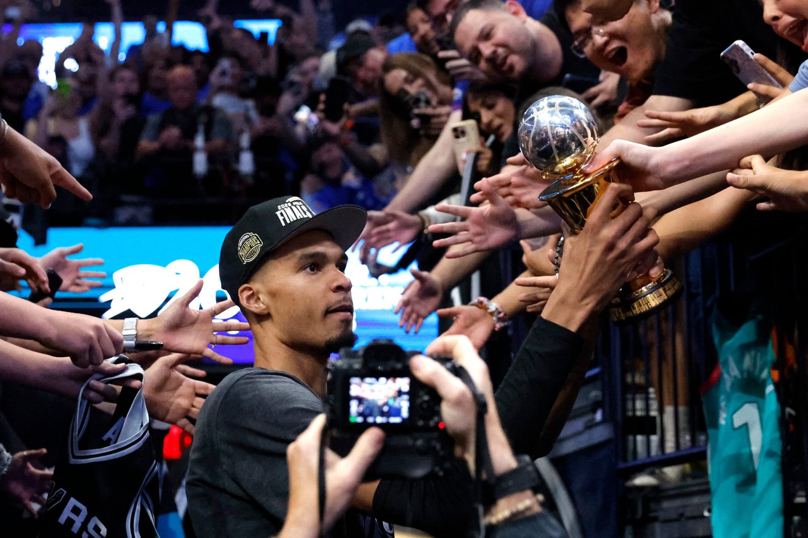 Los Spurs destronan a los Thunder y se citan con los Knicks en las Finales de la NBA