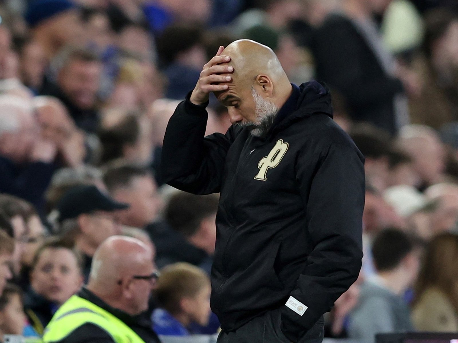 Manchester City rescató un empate 3-3 en la última jugada ante Everton y se alejó del Arsenal en la lucha por la Premier
