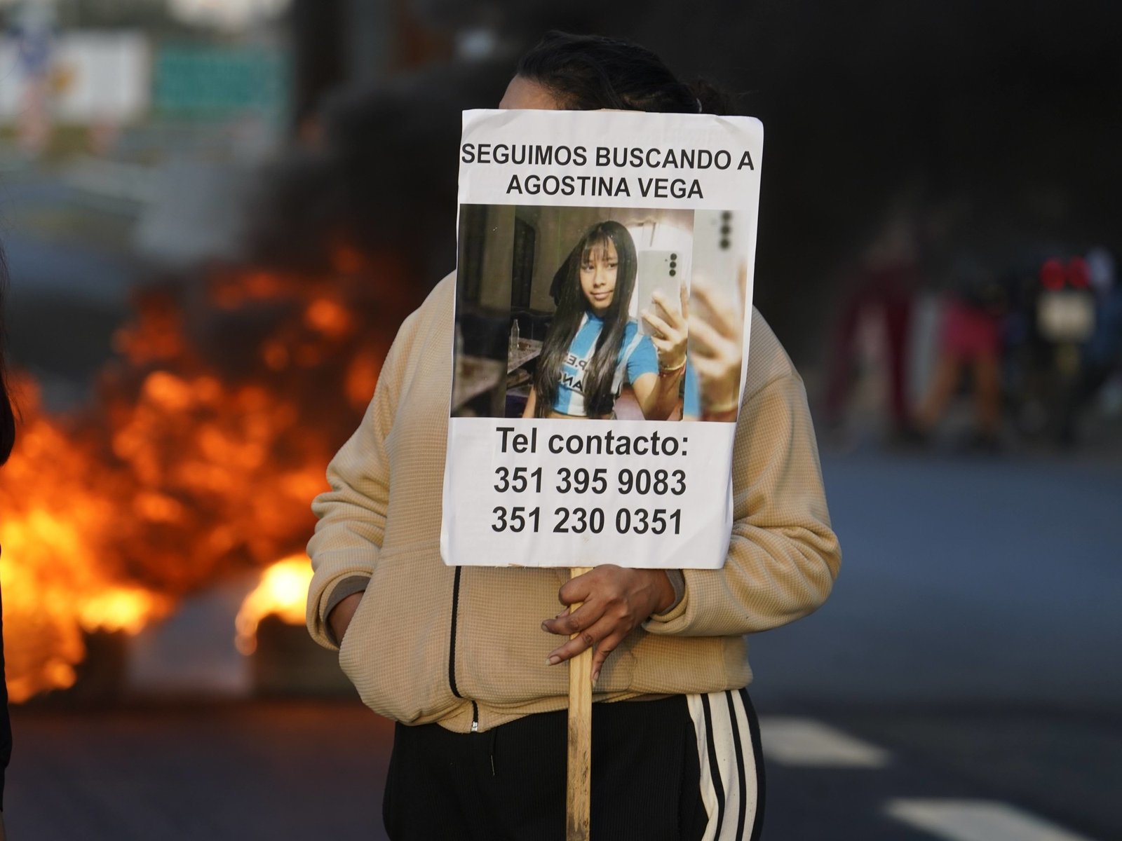Marcha y tensión en el barrio de Agostina Vera tras el hallazgo de su cadáver en un descampado