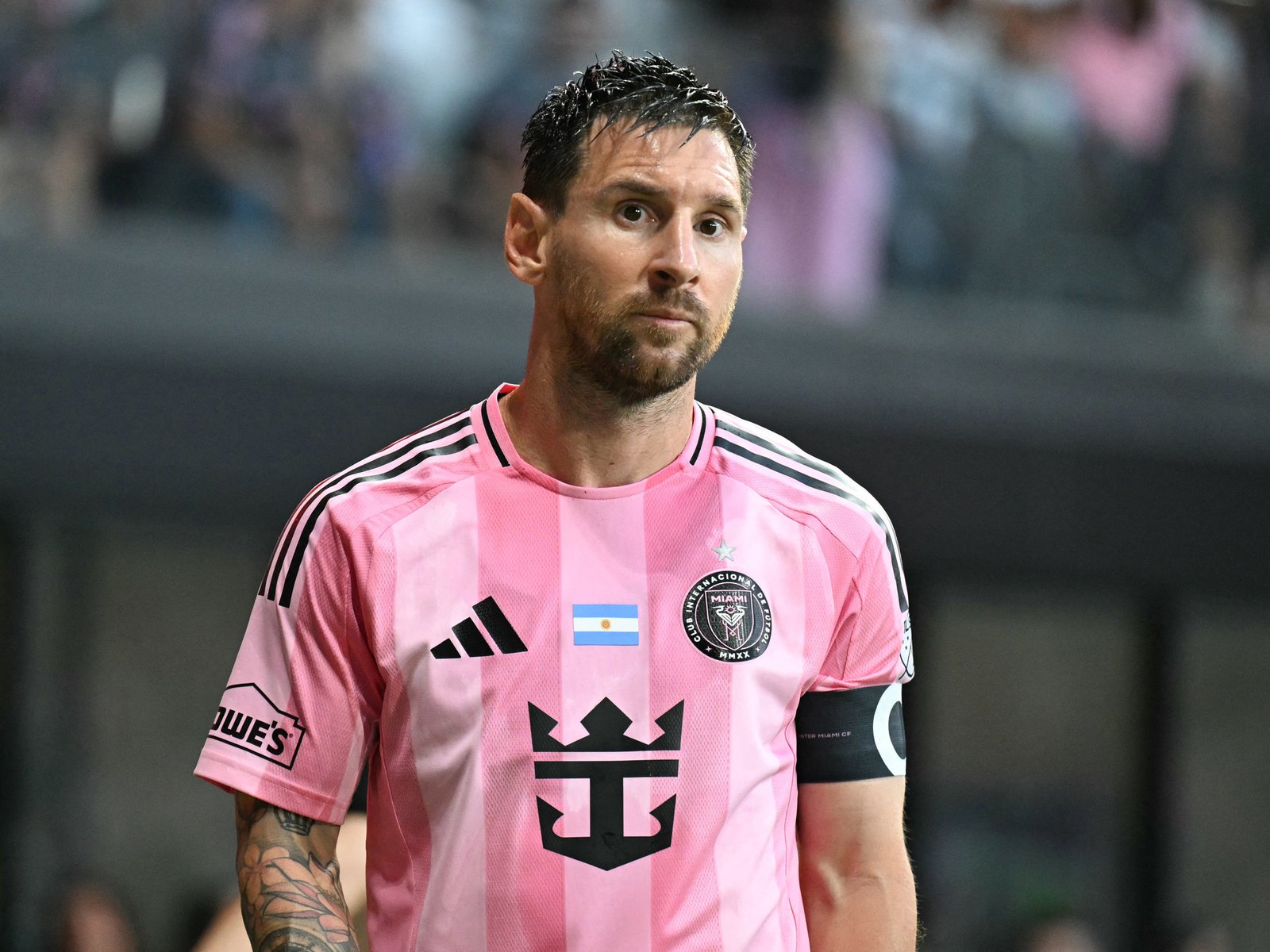 Messi salió con una molestia en su último partido en Inter Miami antes del Mundial y encendió la alarma en la Selección Argentina