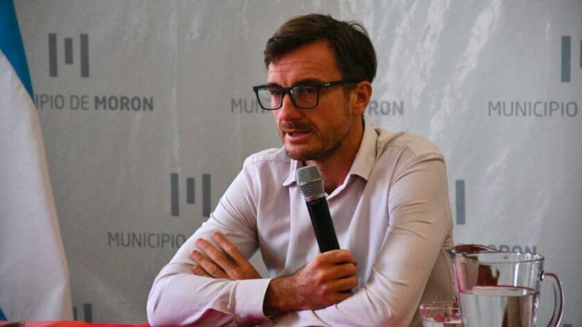 Morón: crece la polémica en torno a contrataciones millonarias