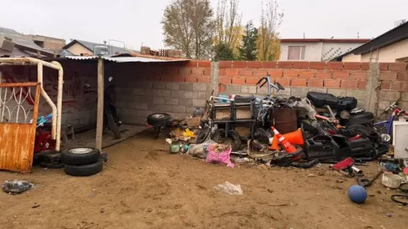 Operativo en Caleta Olivia: allanaron talleres mecánicos ilegales de motos y hallaron autopartes bajo investigación
