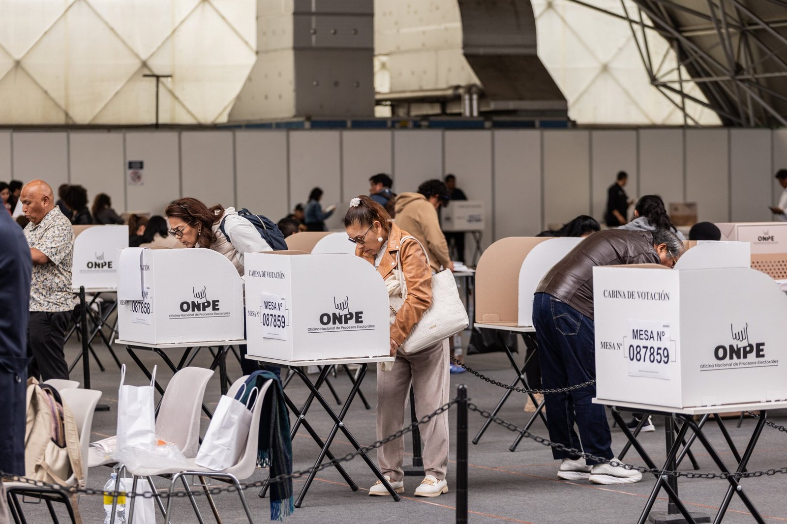 Perú: elecciones al filo de la navaja