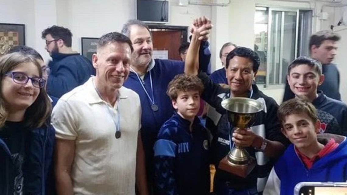 Peter Thiel sorprendió al competir en un torneo de ajedrez en Almagro y obtuvo el tercer puesto