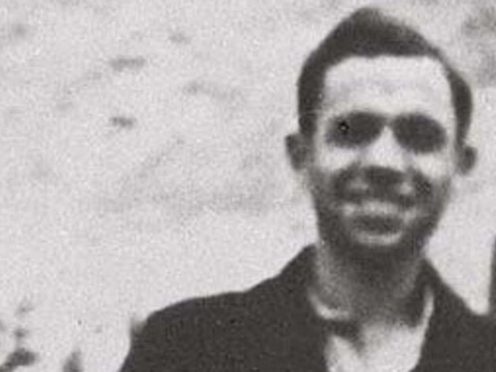 Reeditan 'Cancionero' y romancero de ausencias, la gran obra final de Miguel Hernández