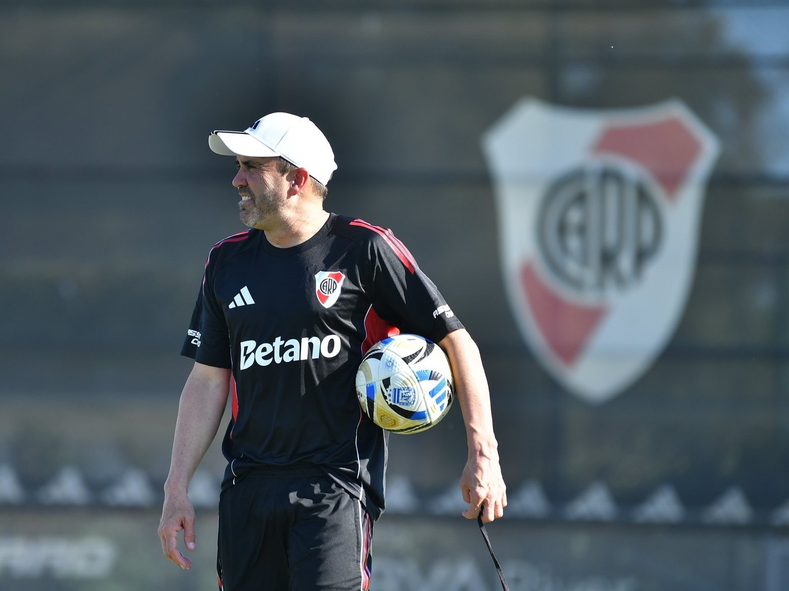 River sorprende y hará la pretemporada en un predio de lujo en Europa