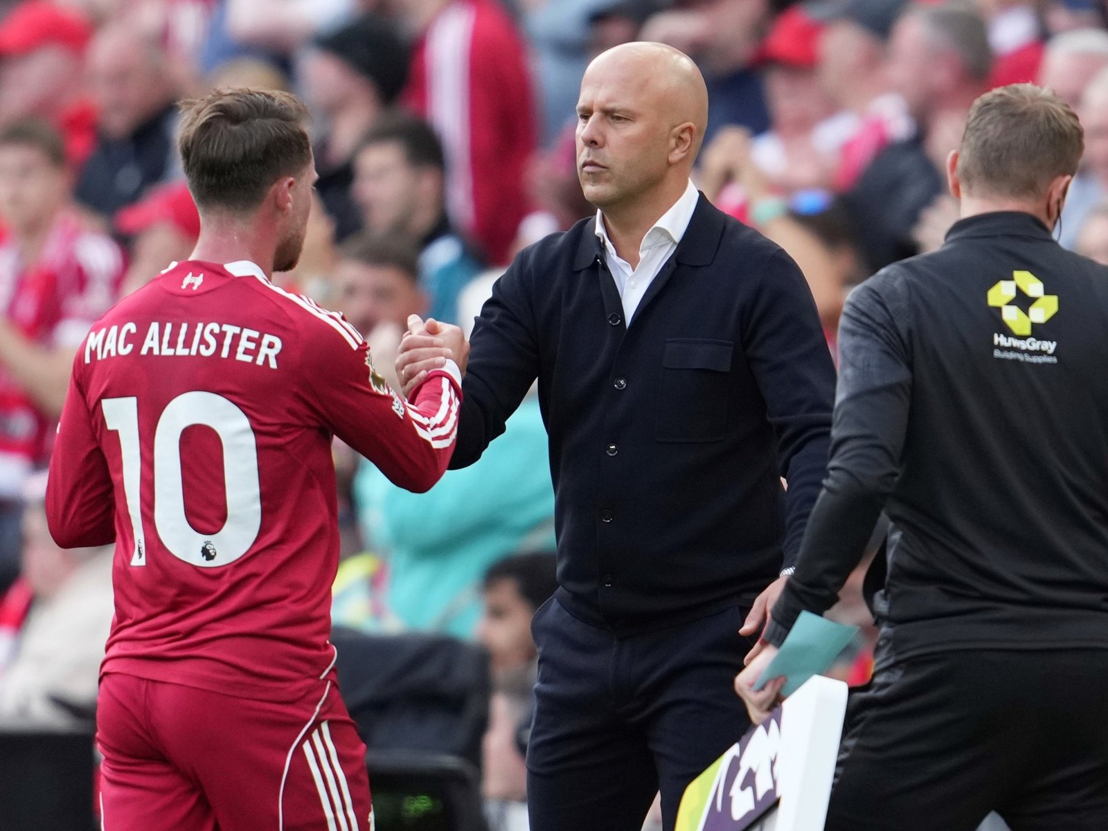 Salah detonó una bomba en el vestuario del Liverpool y Alexis Mac Allister se quedaría sin DT