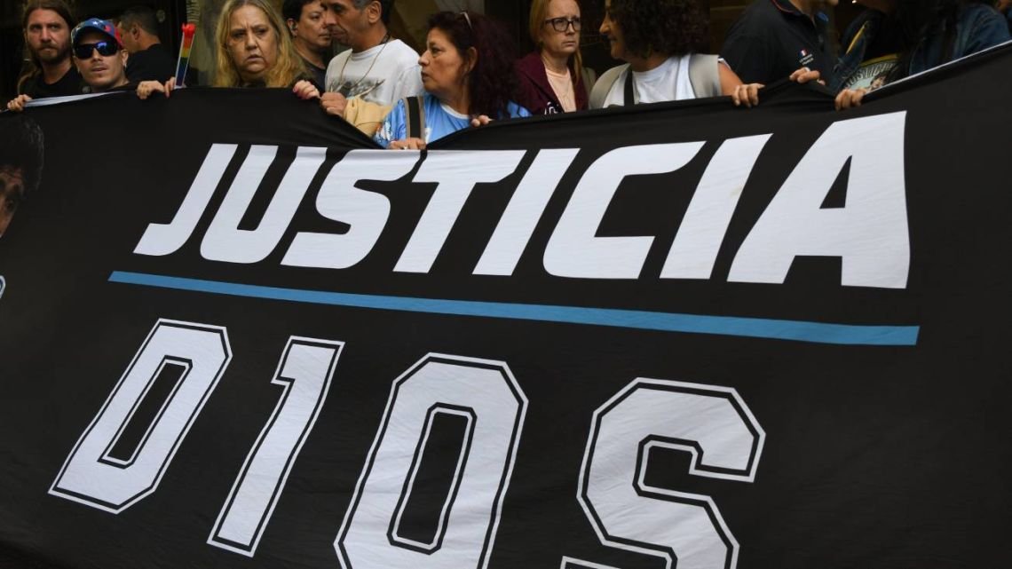 "Signos de agonía": el relato de un forense en el juicio por la muerte de Diego Maradona