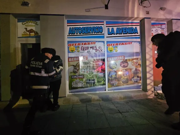 Sorprendieron a un joven intentando robar dentro de un autoservicio y terminó detenido